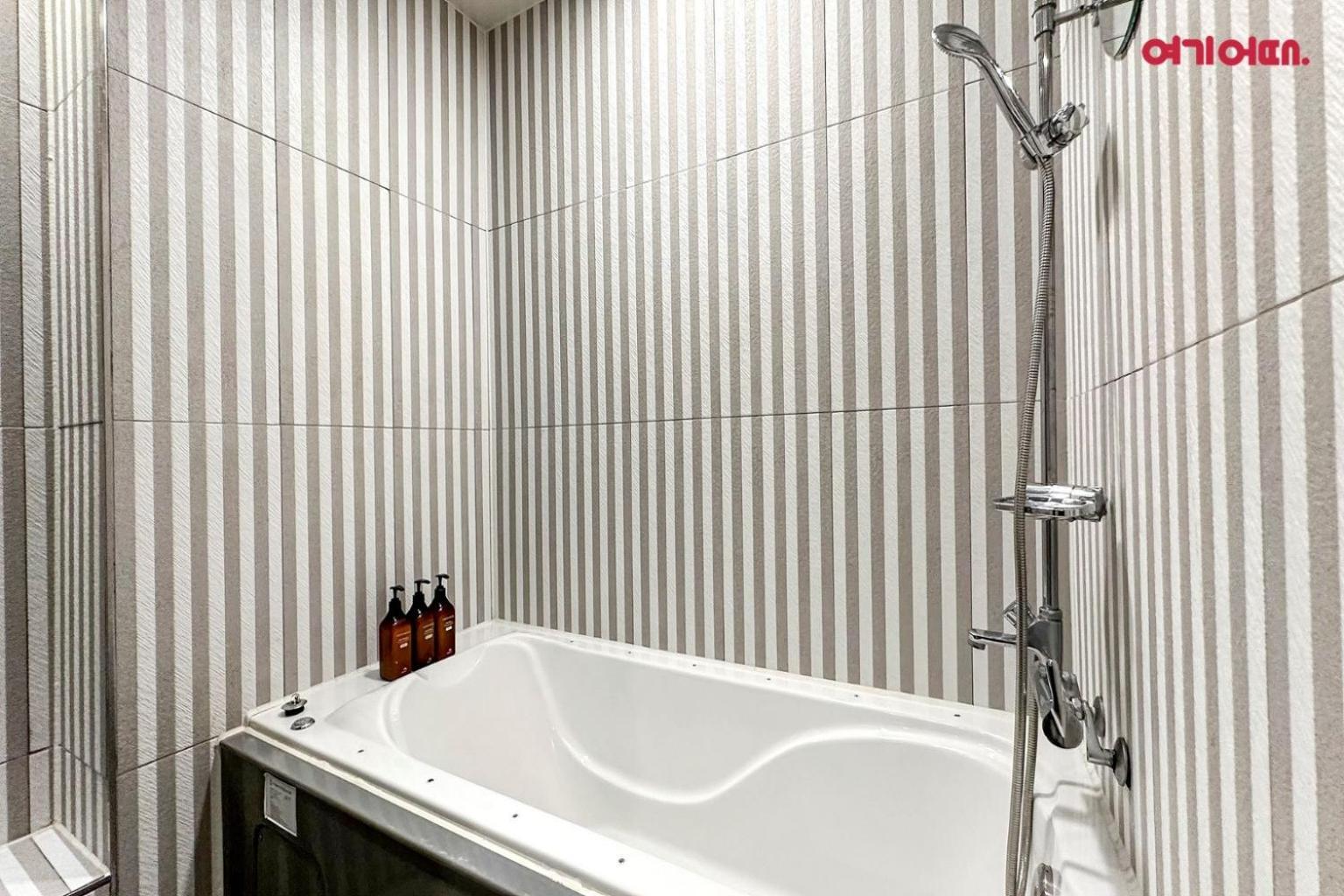 Hotel Yaja Terminal Branch Йонін Екстер'єр фото
